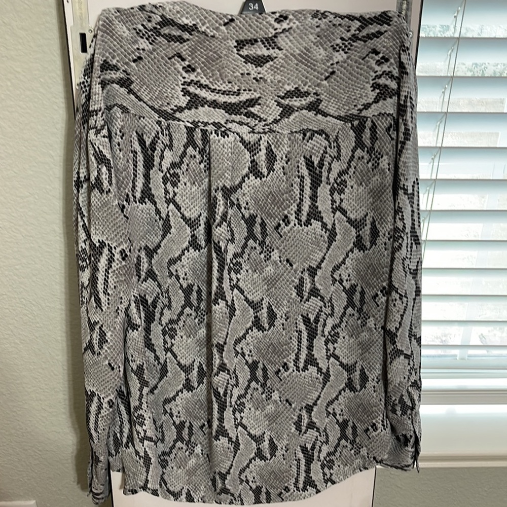 Express Blouse - Picture 3 of 3